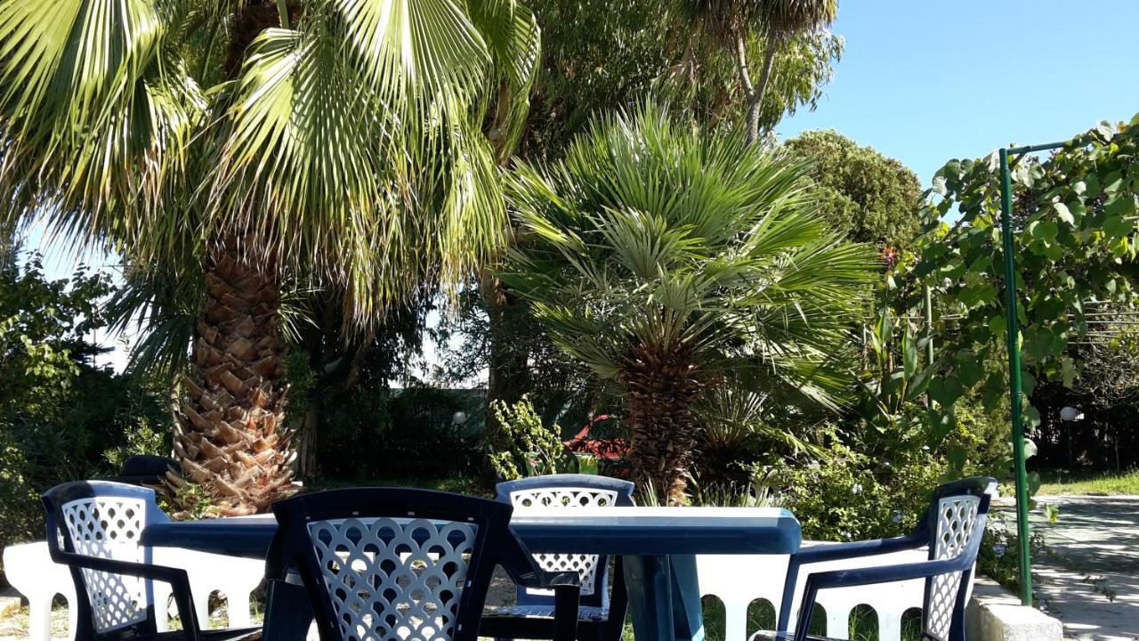La Marina Gardens Beach Scauri  Bagian luar foto