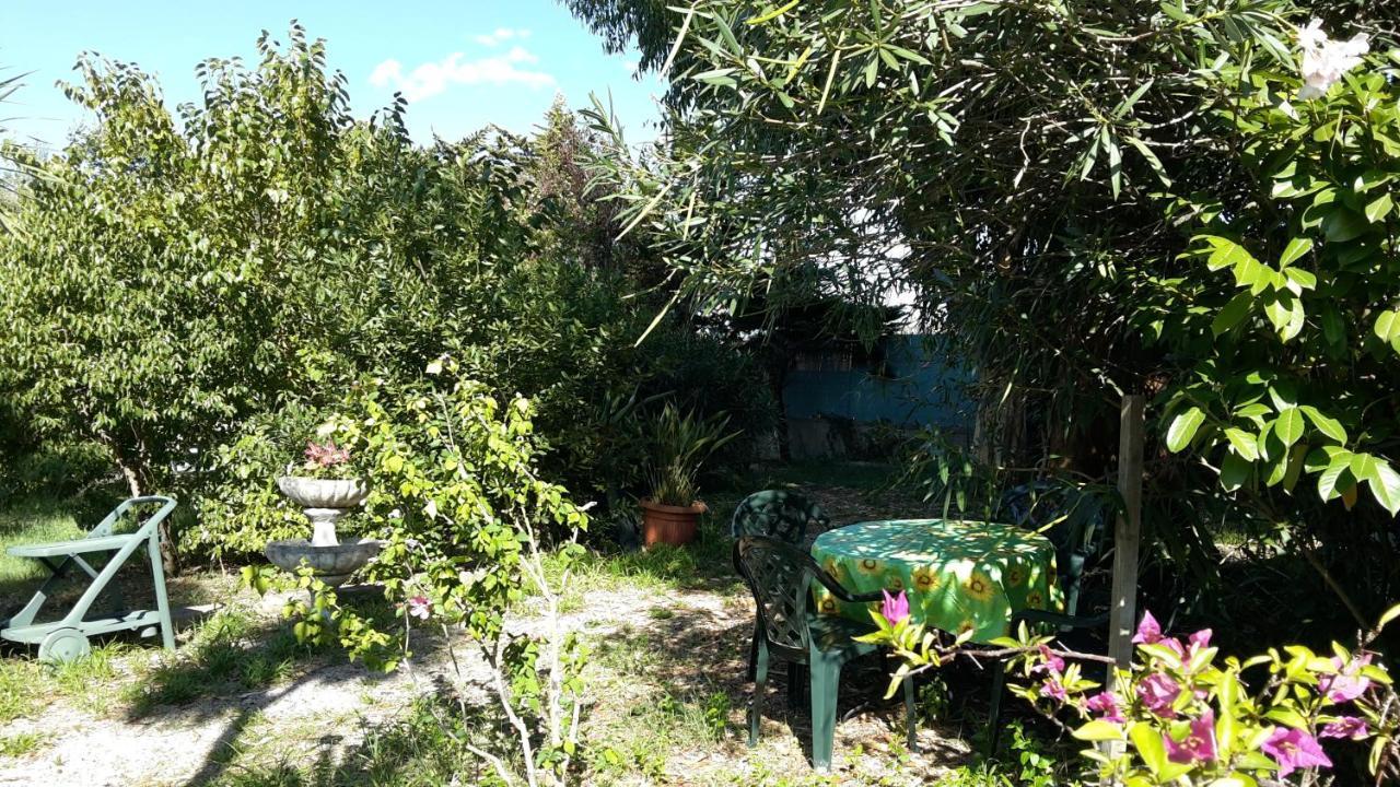 La Marina Gardens Beach Scauri  Bagian luar foto
