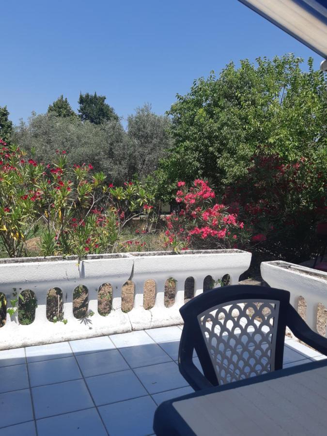 La Marina Gardens Beach Scauri  Bagian luar foto